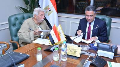 وزير التموين والتجارة الداخلية يلتقي بعدد من السادة أعضاء مجلسي النواب والشيوخ