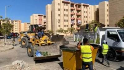 جهاز أكتوبر الجديدة ينظم حملة لإزالة مخالفات البناء بالمدينة