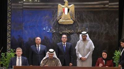 رئيس الوزراء يشهد توقيع مذكرة تفاهم لإنشاء مصنع لتخزين البطاريات باستثمارات 12 مليون دولار