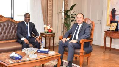 وزير قطاع الأعمال يبحث مع سفير كوت ديفوار بالقاهرة فرص تعزيز التعاون الاقتصادي والتجاري