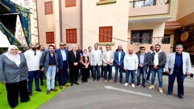 وزير الإسكان ومحافظ دمياط يسلمان عقود وحدات المبادرة الرئاسية "سكن لكل المصريين" لمستحقيها بمركز "شطا" بمحافظة دمياط