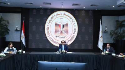 وزير الأستثمار: الحكومة وضعت سياسات واضحة ومحفزة للاستثمار والتجارة تتضمن تخفيف الأعباء المالية غير الضريبية والاجرائية عن كاهل المستثمر