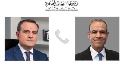 وزير الخارجية يتلقى اتصالًا هاتفيًا من نظيره الأذربيجاني