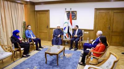 وزير الأوقاف ورئيس التنظيم والإدارة يتفقدان أعمال امتحان المتقدمين لشغل وظائف أئمة بمركز تقييم القدرات