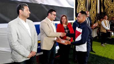 وزير الإسكان ومحافظ دمياط يسلمان عقود وحدات المبادرة الرئاسية "سكن لكل المصريين" لمستحقيها بمركز "شطا" بمحافظة دمياط