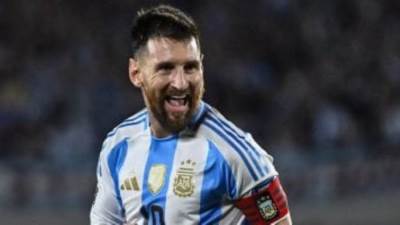 ميسى: أريد العودة للعيش فى برشلونة لأن أطفالى كتالونيين