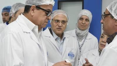 رئيس هيئة الدواء المصرية يشارك في جولة تفقدية بمصانع إيبيكو التابعة لمجموعة أكديما
