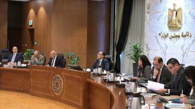 مدبولي: طرح مشروع حق استغلال شبكات الكهرباء الخاصة بالمنطقة المحصورة بين A1-  A6 بمدينة العاشر من رمضان 