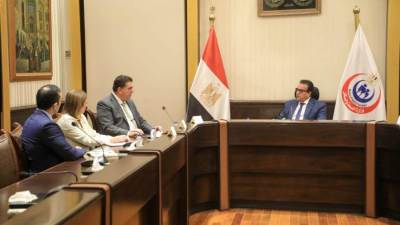 عبدالغفار: الدولة المصرية تسعى لجذب المزيد من الاستثمارات في القطاع الصحي وتذليل اي تحديات تواجه المستثمرين 