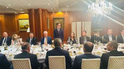 وزير الاستثمار والتجارة الخارجية يلتقى مسئولي مجموعة mutares الألمانية العاملة في مجال انتاج قطع غيار السيارات 