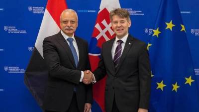 سفير مصر ببراتيسلافا يبحث مع وزير الشئون الخارجية السلوفاكي ترتيبات جولة المشاورات الأسبوع القادم