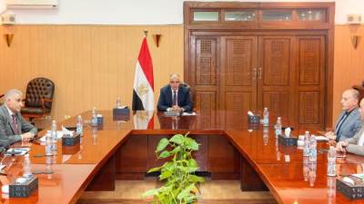 سويلم يتابع موقف نوعية المياه بعدد من المواقع وتطبيق اشتراطات الوزارة فيما يخص نوعية المياه