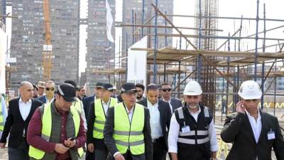 رئيس الوزراء يتفقد مشروع إنشاء مدينة النيل الطبية "مستشفى معهد ناصر"