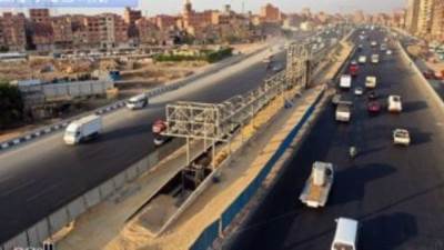 تحويلات مرورية لتنفيذ أعمال مشروع الأتوبيس الترددى بالطريق الدائرى فى الجيزة