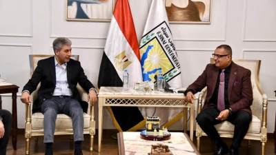  وزير السياحة والآثار يلتقي بمحافظ جنوب سيناء لمناقشة آليات تعزيز التعاون المشترك لدفع مزيد من الحركة السياحية الوافدة للمحافظة