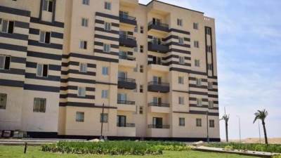 مسئولو "الإسكان" يتابعون موقف تنفيذ وحدات المبادرة الرئاسية "سكن لكل المصريين"بمدينة العاشر من رمضان