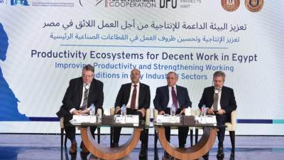 جبران:القيادة السياسية حريصة على بيئة العمل اللائقة وتحسين ظروف العمل وتشجيع الاستثمار