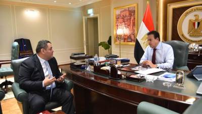 وزير الصحة يستقبل سفير مصر بالفلبين لبحث التعاون