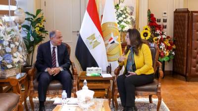 وزيرة التنمية تناقش مع محافظ المنيا أبرز مستجدات تنفيذ برنامج التنمية المحلية في صعيد مصر ومبادرة "حياة كريمة"