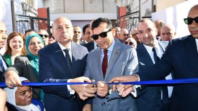 وزير الشباب والرياضة ومحافظ القاهرة يفتتحان ملتقي توظيف مصر بمركز شباب باب الشعرية