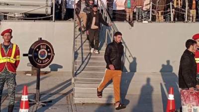 المتحدث العسكرى : القوات البحرية تنجح فى إحباط محاولة هجرة غير شرعية لمركب على متنه (63) فرد