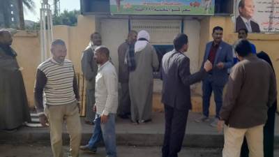 محافظ أسيوط يوجه بفتح منافذ لبيع اللحوم بأسعار مخفضة