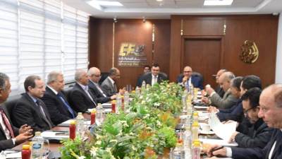 وزير الإسكان ورئيس الهيئة العربية للتصنيع يبحثان التعاون فى تصنيع الكهروميكانيكية لمشروعات المياه والصرف