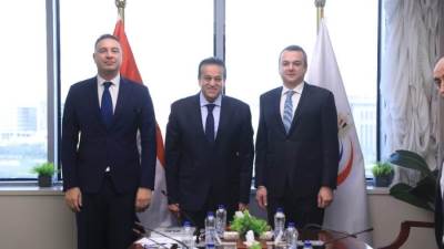 وزير الصحة يستقبل رئيس مجلس إدارة شركة "ENKA" العالمية لبحث سبل التعاون في القطاع الصحي
