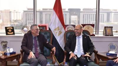 وزير العمل يبحث مع "شركة سعودية " التعاون في مجالات التدريب والتشغيل