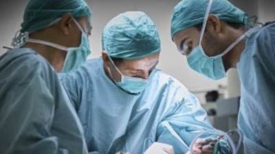 إنقاذ سيدة من الموت بعد عملية استمرت 8 ساعات داخل مستشفى بنى سويف التخصصى