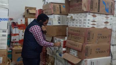 مكافحة التهرب الجمركى تضبط كمية كبيرة من السجائر الأجنبية الصنع الغير خالصة الضرائب والرسوم