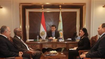 وزير الزراعة يستقبل المدير الاقليمي للايفاد لبحث المشروعات الزراعية المشتركة بين الوزارة والمنظمة الدولية