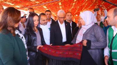 وزيرتا التضامن والتنمية تتفقدان قوافل السعادة للأطفال وحملة سكن ودفا بالمدينة الشبابية الدولية بالعريش