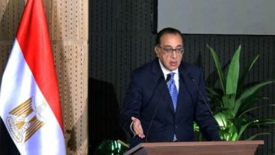 رئيس الوزراء يفتتح فعاليات الطرح الأول لمصانع كاملة التجهيزات للمستثمرين