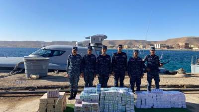 القوات البحرية تحبط محاولة تهريب كميات من المواد المخدرة بنطاق البحرين المتوسط والأحمر 