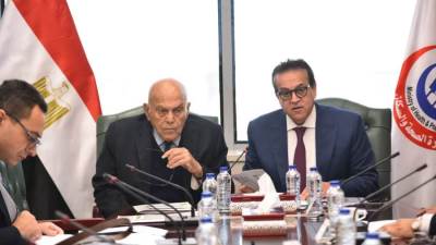 وزير الصحة يترأس اجتماع اللجنة العليا لزراعة الأعضاء ويؤكد على أهمية تطوير المنظومة