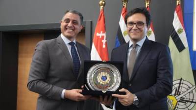 وزير الثقافة يلتقي أعضاء دورة التمثيل الدبلوماسي العسكري المصري لمناقشة تعزيز دورهم في تمثيل مصر بالخارج