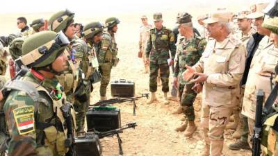 فيديو.. الفريق أول عبد المجيد صقر يشهد المشروع التكتيكى بجنود (قاهر3) لعدد من الوحدات المتمركزة شرق القناة