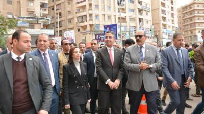 وزير التموين والتجارة الداخلية ومحافظ البحيرة يتفقدا مشروع سيارات شباب الخريجين