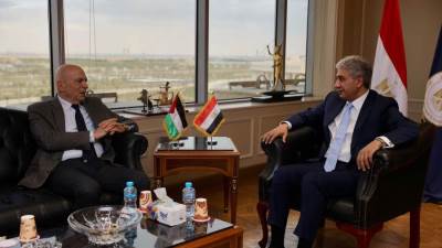 وزير السياحة يبحث مع نظيره الفلسطيني سبل التعاون المستقبلية بين البلدين الشقيقين