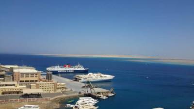 محافظة البحر الأحمر: غلق ميناء الغردقة البحرى لسوء الأحوال الجوية