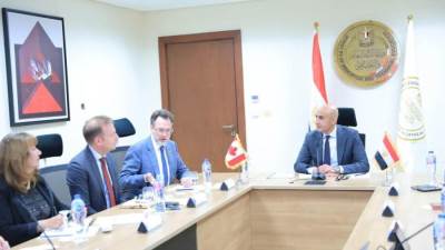 وزير التعليم يبحث مع سفير كندا بالقاهرة آفاق التعاون المستقبلية