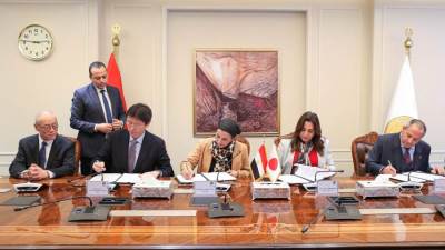 وزيرتا البيئة والتنمية المحلية ومحافظ بورسعيد يوقعون مع هيئة التعاون اليابانية وثيقة مشروع "مبادرة بورسعيد" لتحسين كفاءة إدارة المخلفات البلاستيكية