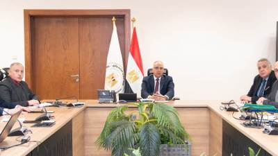 سويلم يتابع الموقف المائي بمحافظة أسوان خلال الموسم الشتوي الحالى والاستعداد للموسم الصيفي