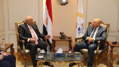 كامل الوزير يبحث مع محافظ كربلاء الاستفادة من خبرات شركات مصر فى النقل الحضرى