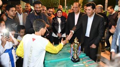 وزير الرياضة ومحافظ المنيا يفتتحان مرحلة إحلال وتجديد فرع نادي المنيا الرياضي بمدينة المنيا الجديدة