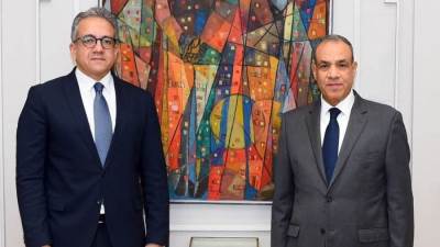 وزير الخارجية والهجرة يستقبل المرشح المصري لمنصب مدير عام منظمة اليونسكو