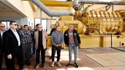 وزير الإسكان يتفقد محاور الطرق ومحطة رفع الصرف الصحي رقم 4 بالمدينة