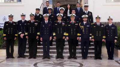 القوات البحرية توقع عقد إتفاق مع إدارة الهيدروجرافيا البحرية الفرنسية