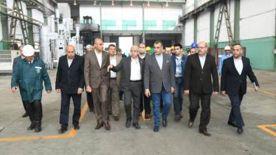 وزير الدولة للإنتاج الحربى يتفقد خطوط الإنتاج ومراحل التصنيع بـشركة حلوان للصناعات الهندسية (مصنع 99 الحربي)